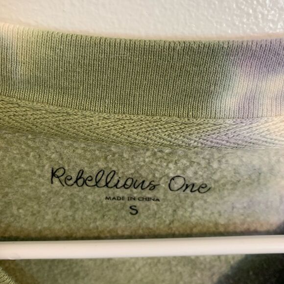 Rebellious One Size Small Tie-Dye Crew Neck Sweater - Purple and Green - Picture 2 of 3